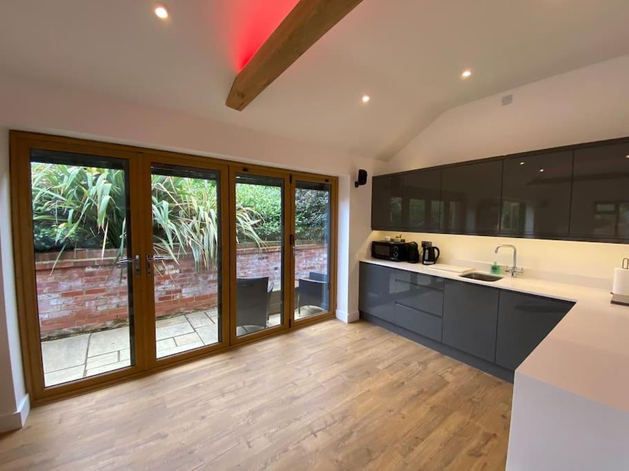 Stansted Airport Luxury Annexe With Parking. Apartment Birchanger ภายนอก รูปภาพ