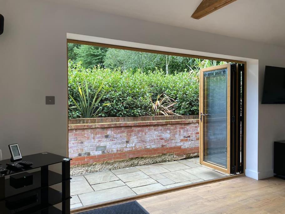 Stansted Airport Luxury Annexe With Parking. Apartment Birchanger ภายนอก รูปภาพ