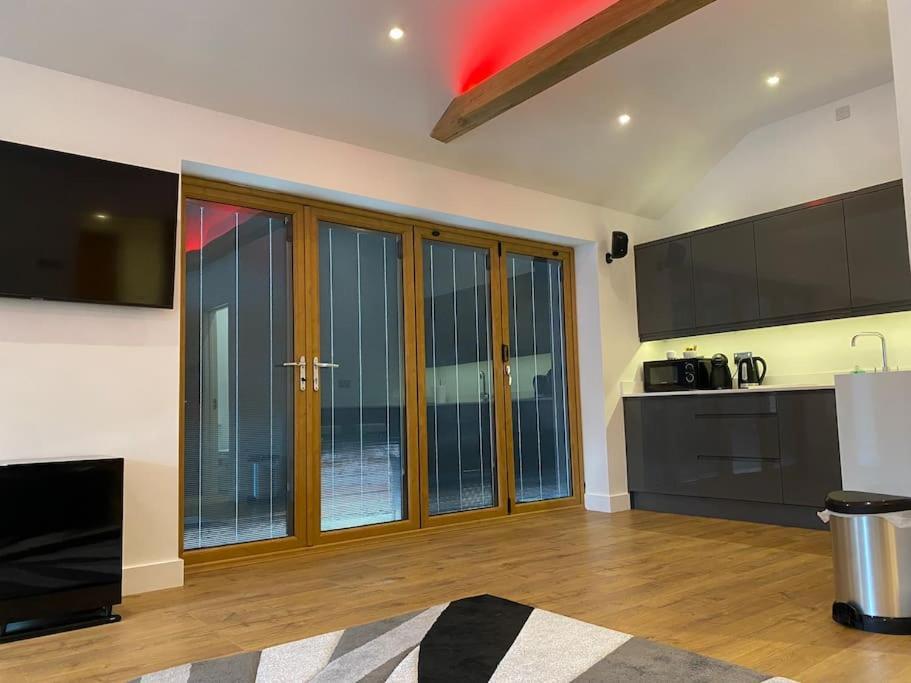 Stansted Airport Luxury Annexe With Parking. Apartment Birchanger ภายนอก รูปภาพ