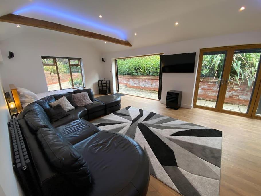 Stansted Airport Luxury Annexe With Parking. Apartment Birchanger ภายนอก รูปภาพ